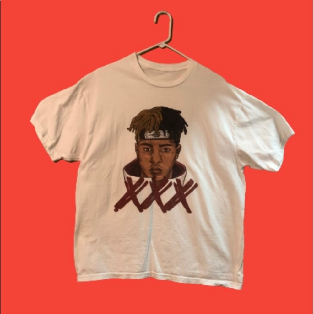 Men’s graphic print white tshirt Size XL